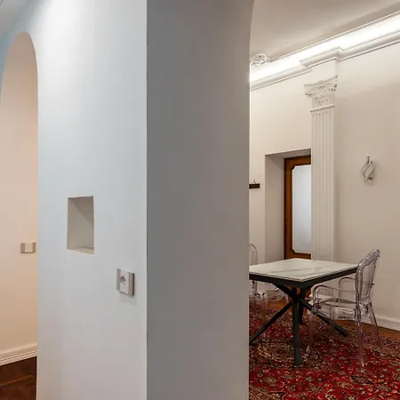 Guesthost - Rione Sallustiano Elegant *