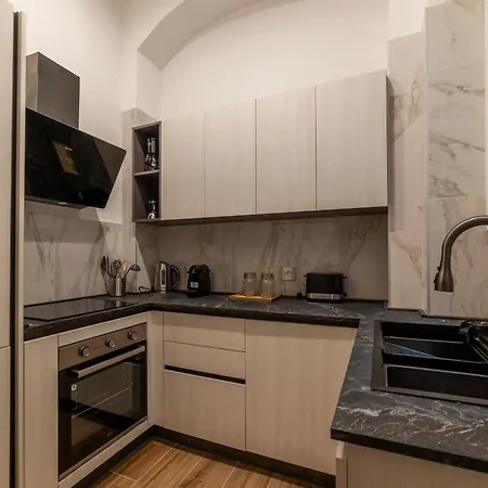 아파트 Guesthost - Rione Sallustiano Elegant *