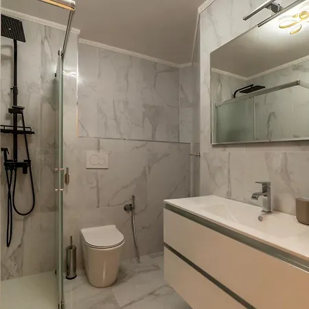 Guesthost - Rione Sallustiano Elegant *