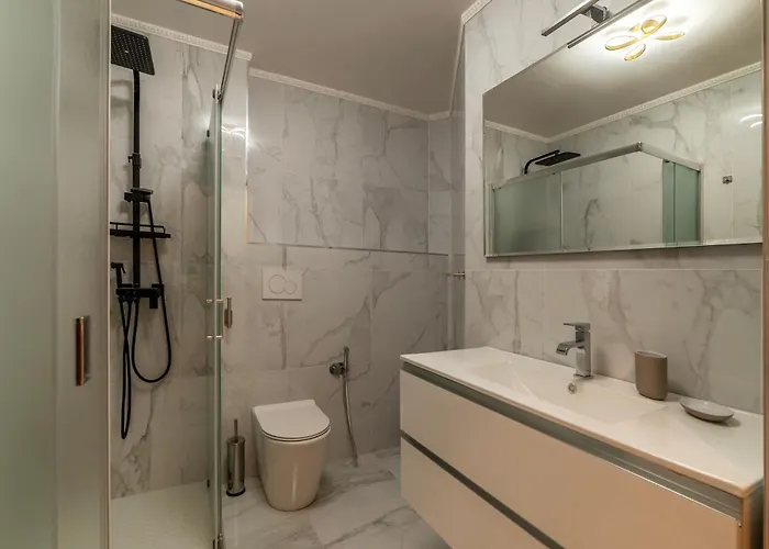 Guesthost - Rione Sallustiano Elegant *